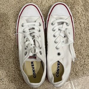 WOMENS NWOT ALL STAR CONVERSE SNEAKERS